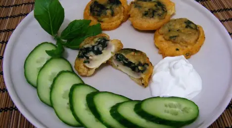 Mushrooms with spicy greens in beer batter