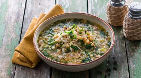 Armenische Suppe "vospnapur"