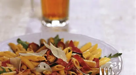 Penne aux aubergines et à la bière