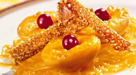 Flambe apricots with nougatin