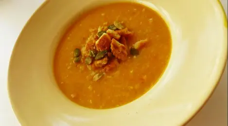 Spicy pumpkin soup with vegetables