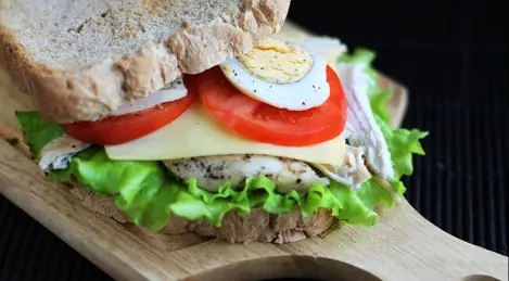 Panino al petto di pollo