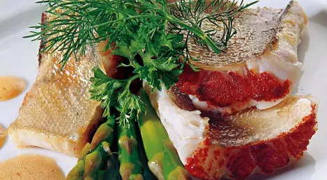 Filete de lucioperca con sabayón y marsala