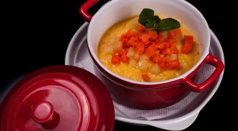 Bouillie de millet à la citrouille et aux pommes