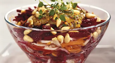 Salade de céleri-rave, carottes et betteraves