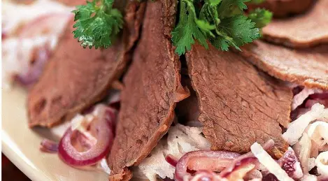 Salad with radish and beef