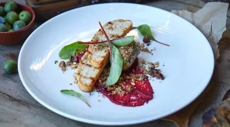 Goat cheese with beetroot cream