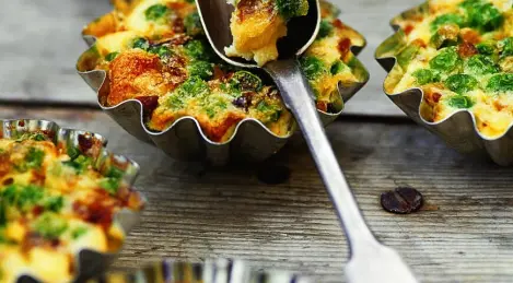 Cupcakes with green peas