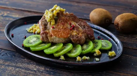 Médaillons de porc au kiwi