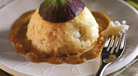 Indonesisches Reisdessert mit Kokoscreme