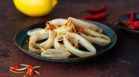 Calamari with chili and garlic