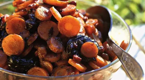 Tsimes golden carrot