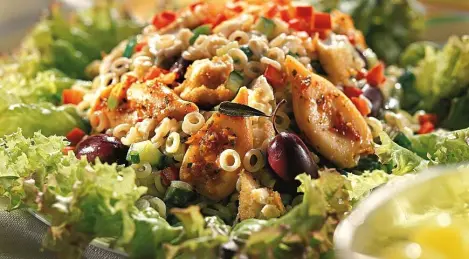 Gurke, Kabeljau und Orzo-Salat