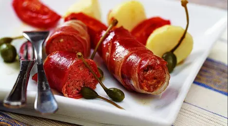 Meatballs in a ham crust