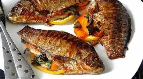 Gegrillte Karausche lecker