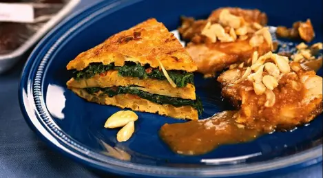 Turkey breast with dates and egg pie