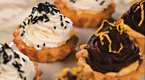 Sandboxes with chocolate buttercream