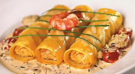 Cannellonis au poisson haché et sauce aux légumes