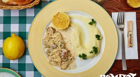 Quenelles de brochet sauce caviar