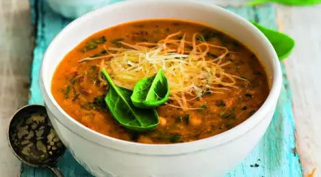 Tomato soup with chickpeas and bacon