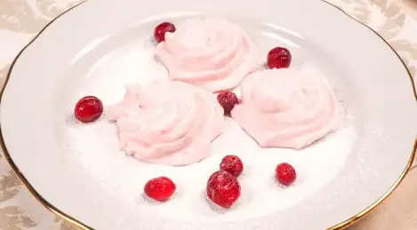 Marshmallows with cranberries