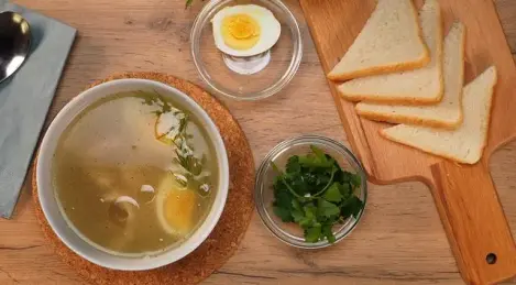 Chicken broth with egg