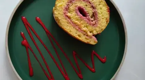 Petit pain moelleux aux fruits rouges