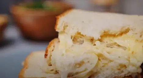 Sandwich sous le fer