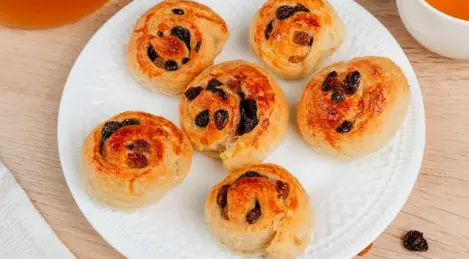 Pâte feuilletée aux raisins secs
