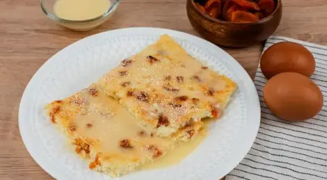 Cottage cheese casserole with dried apricots