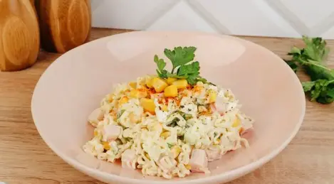 Insalata con tagliatelle