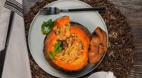 Pilaf dans une citrouille