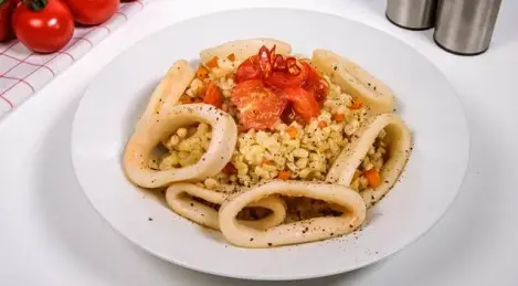 Bulgur with squid