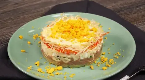Insalata con fegato di merluzzo e cetriolo