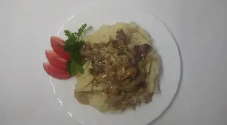 Classico manzo alla Stroganoff