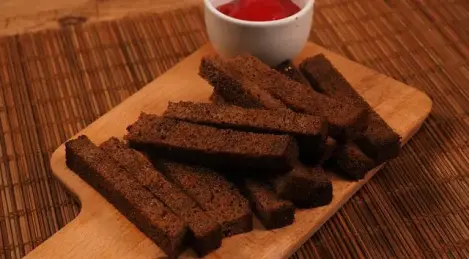 Rusks in the oven from black bread