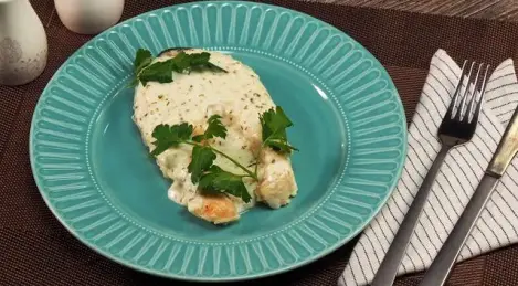 Pink salmon baked in creamy sauce