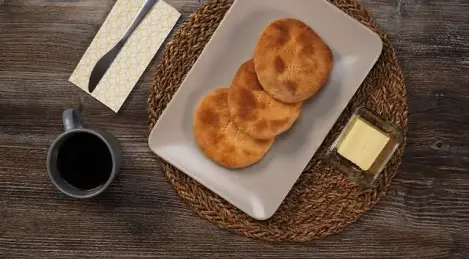 Pains plats de seigle au kéfir