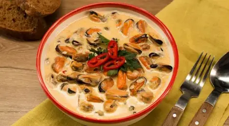 Cozze in salsa cremosa all'aglio