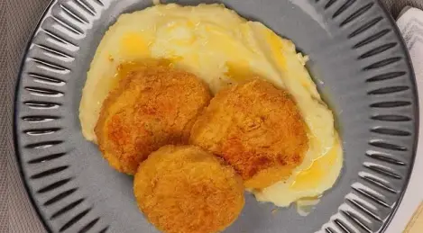 Simple Breaded Chickpea Cutlets
