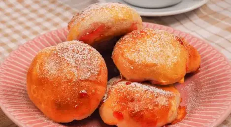 Bollos con mermelada
