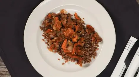 Fried chanterelles with buckwheat