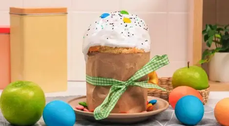 Easter cake with live yeast