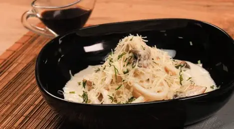 Squid in creamy sauce