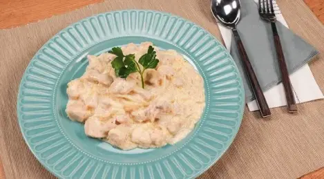 Chicken fricassee in creamy sauce