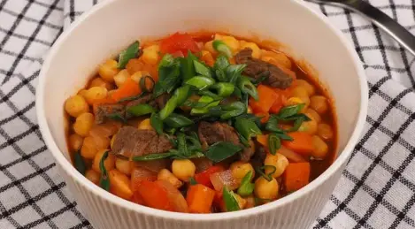 Ceci con carne