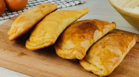 Petits pains au fromage et au bacon