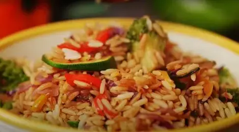 Arroz frito con verduras