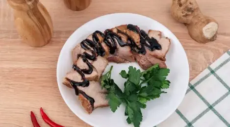 Carbonade in marinade