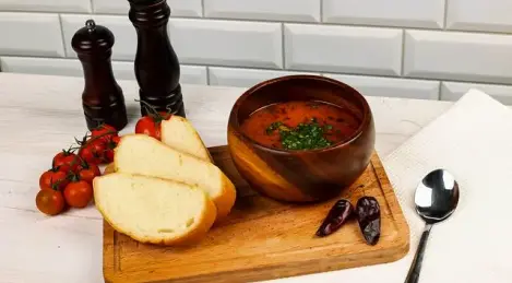 Kharcho mit Rindfleisch